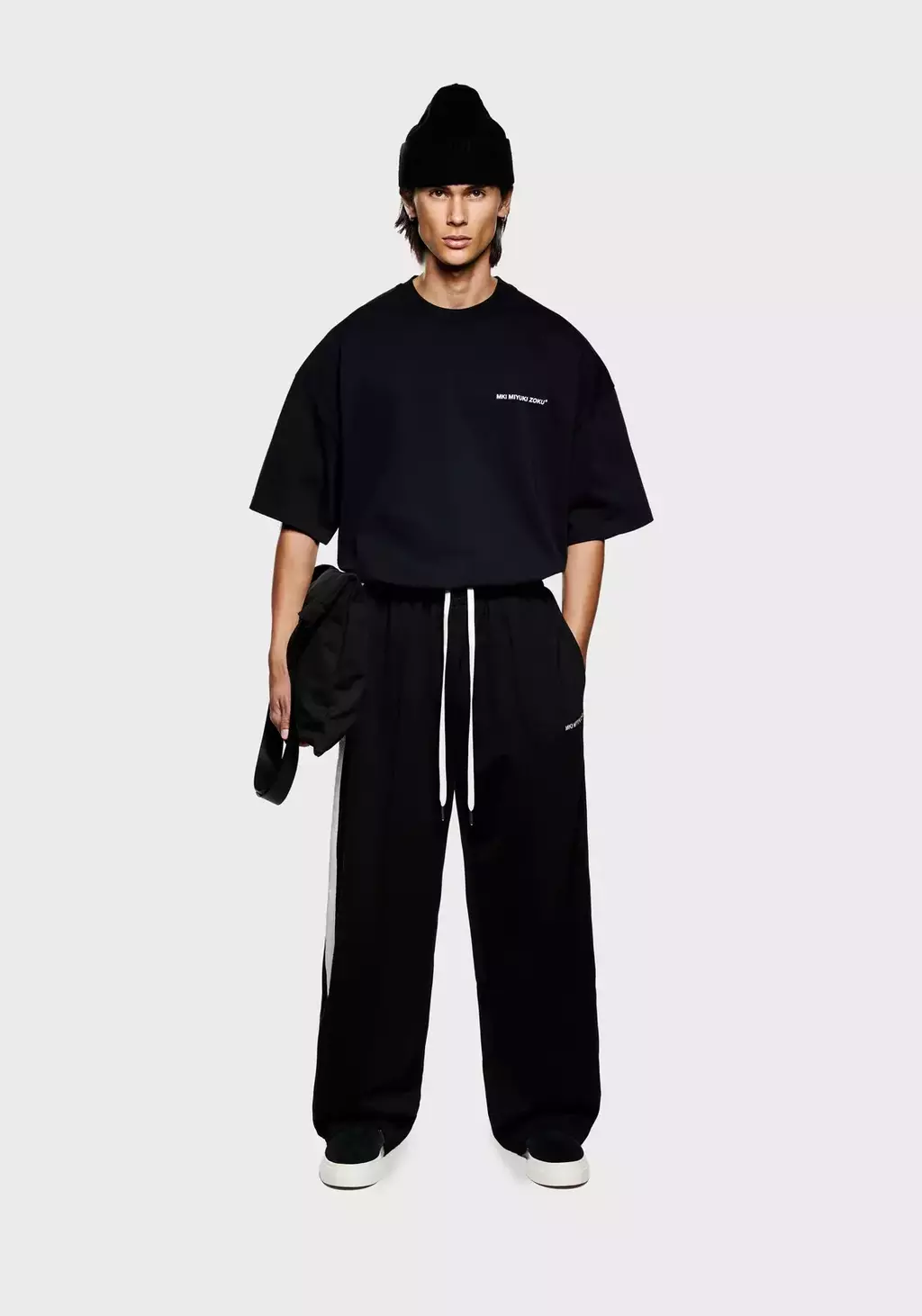 WIDE FIT POLY