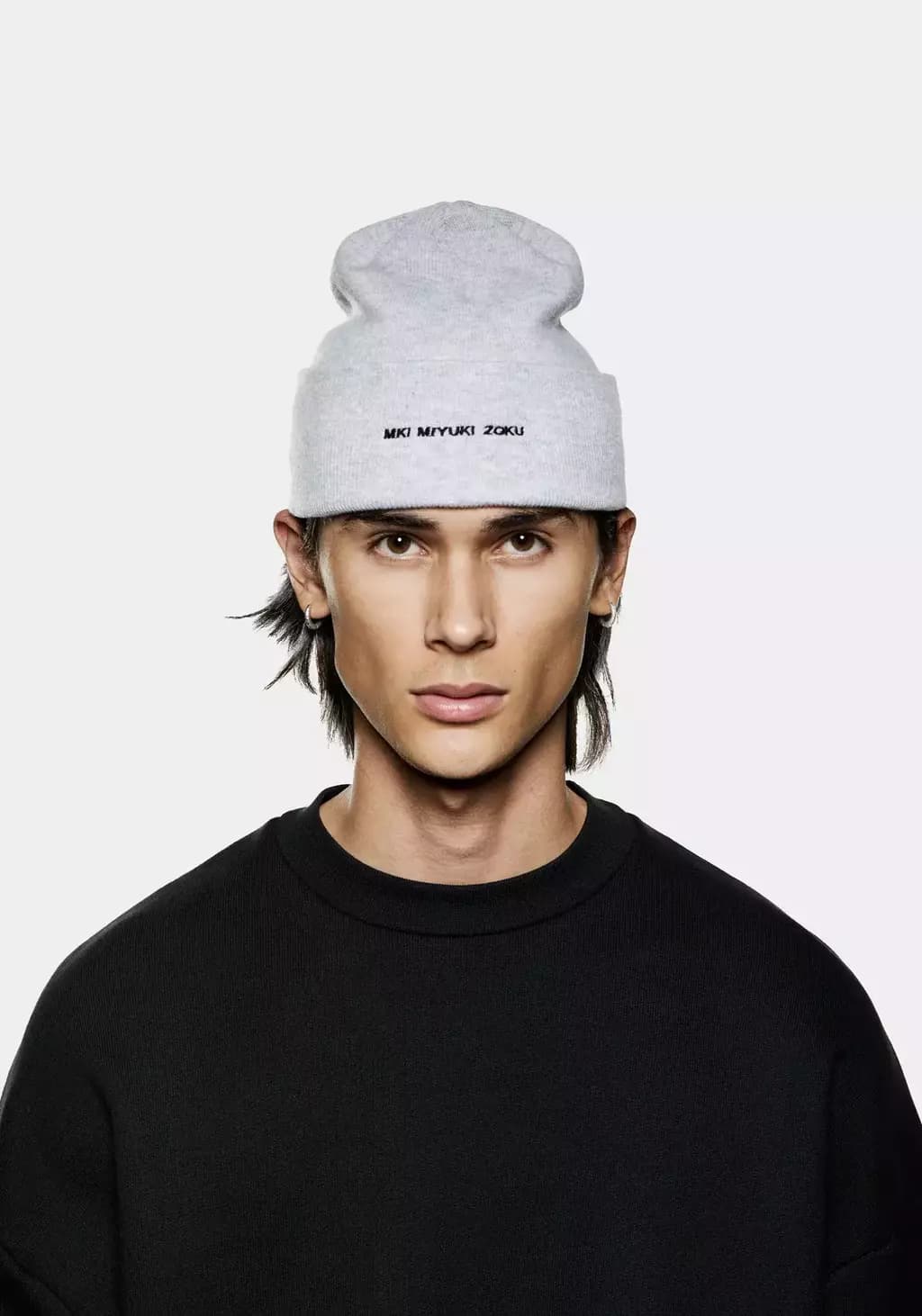 BEANIE KRAVEL