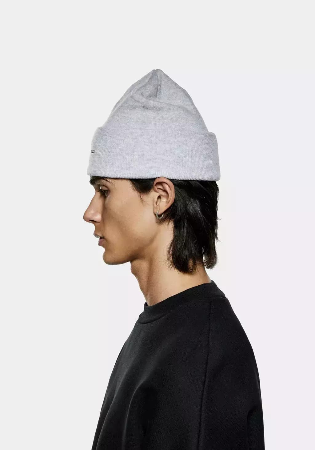 BEANIE KRAVEL — 2